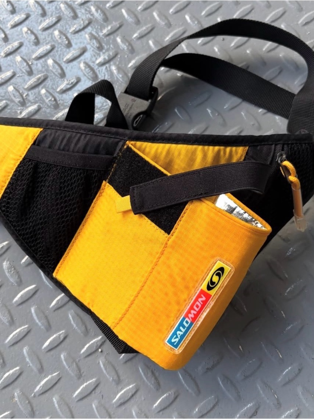 Vintage Salomon Yellow and Black Belt Bag/Trail Pack
